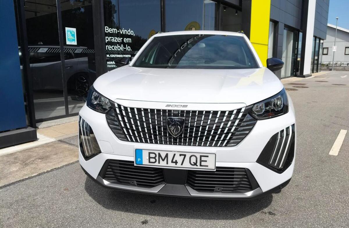 PEUGEOT 2008 1.2 PureTech Allure