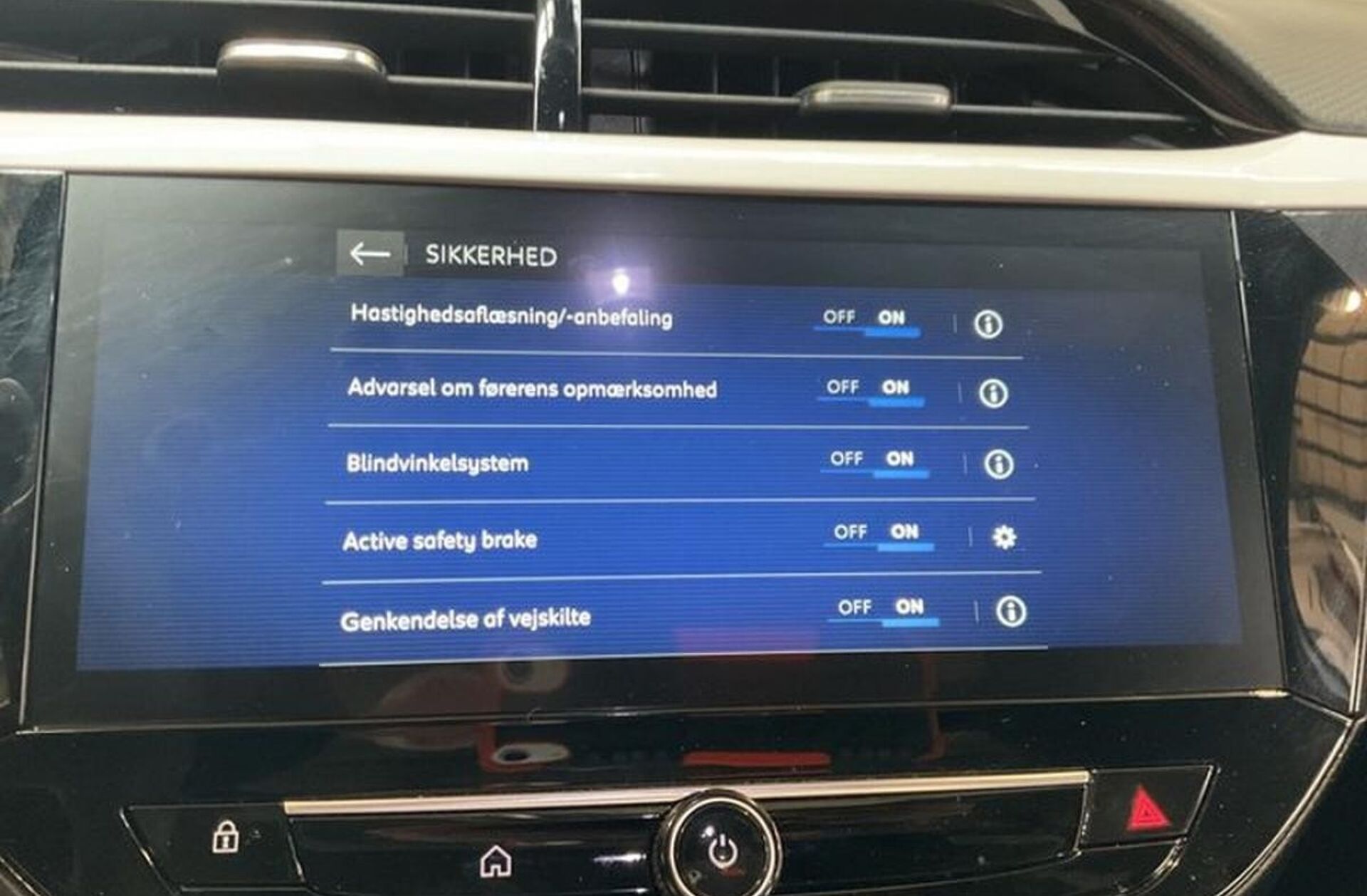 OPEL Corsa 1.2 Edition