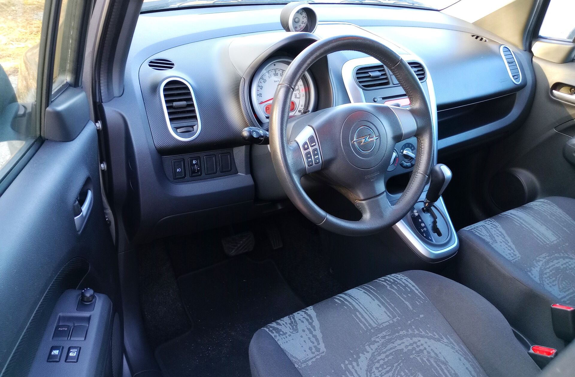 OPEL Agila 1.2 Enjoy Aut. 131g