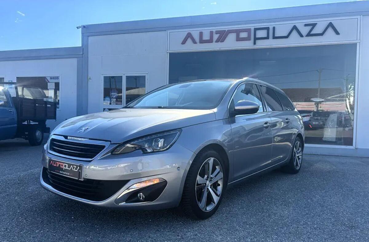 PEUGEOT 308 1.2 PureTech Allure