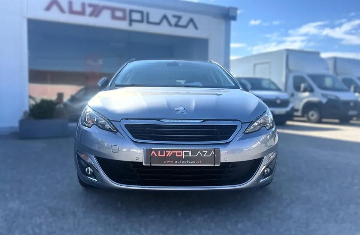 PEUGEOT 308 1.2 PureTech Allure