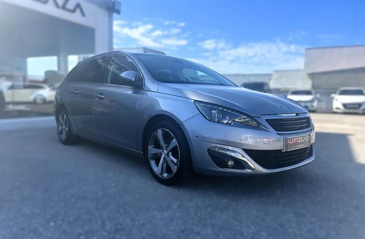 PEUGEOT 308 1.2 PureTech Allure