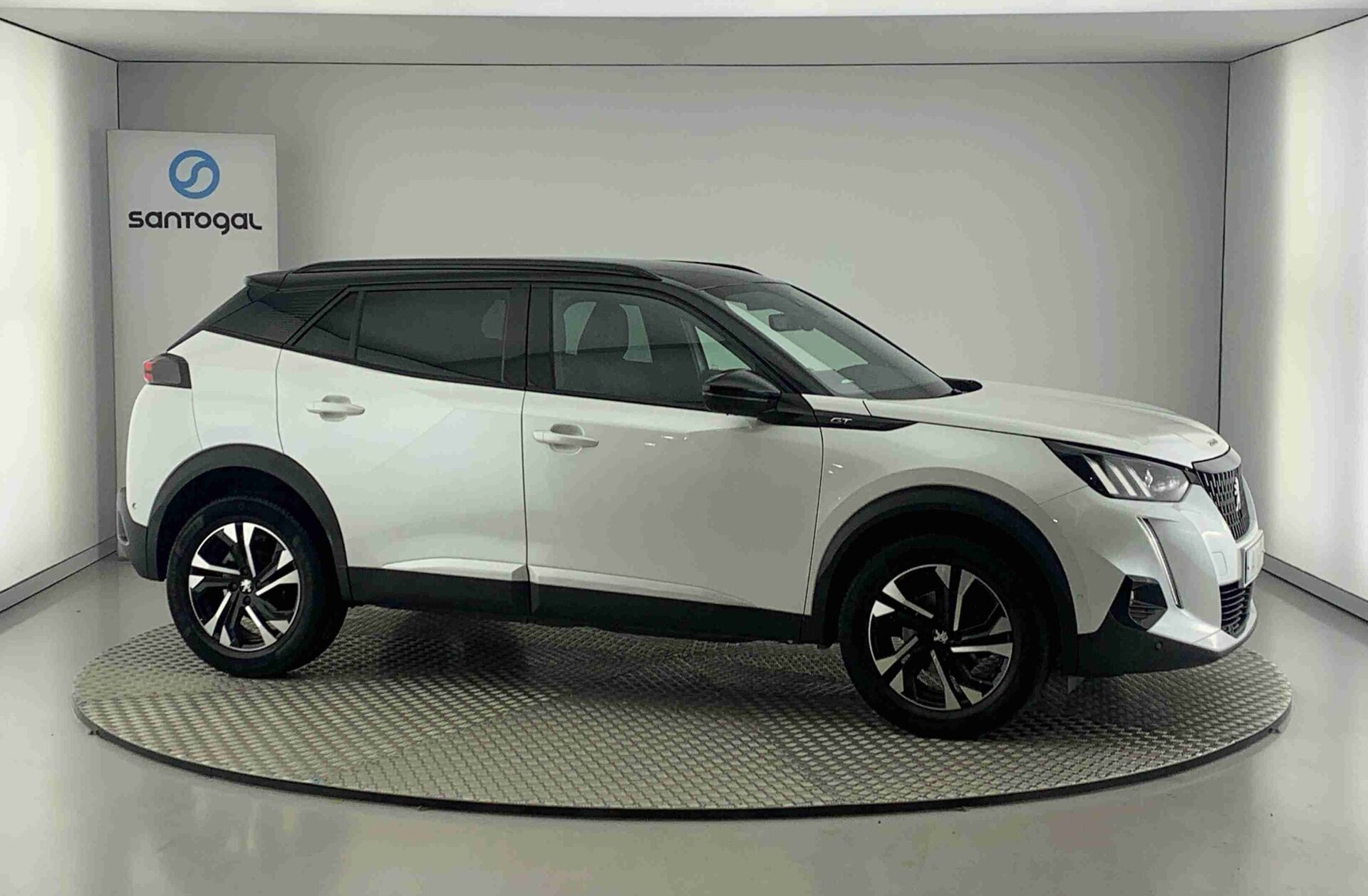 PEUGEOT 2008 1.2 PureTech GT EAT8