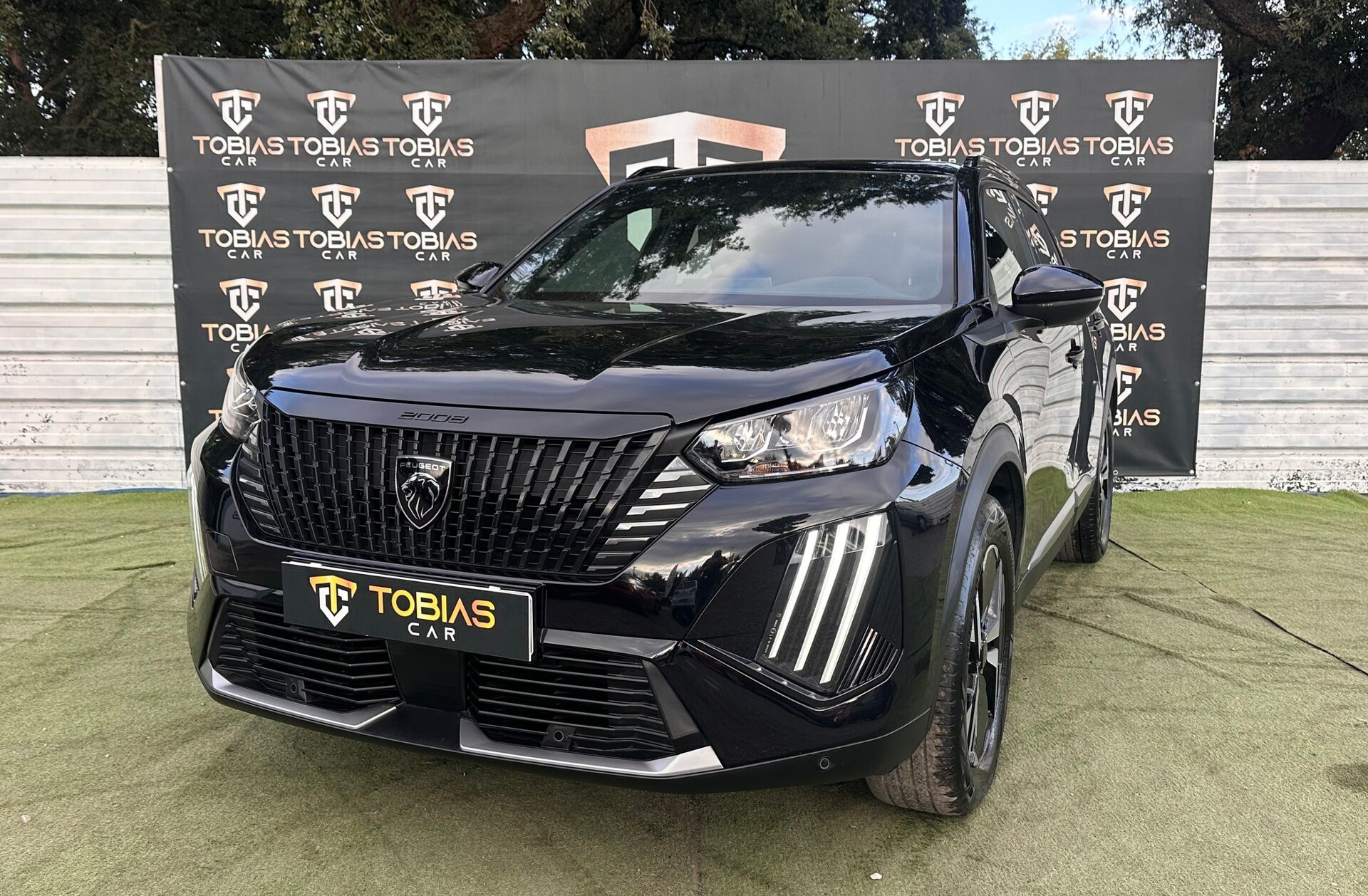 PEUGEOT 2008 1.2 PureTech Allure EAT8