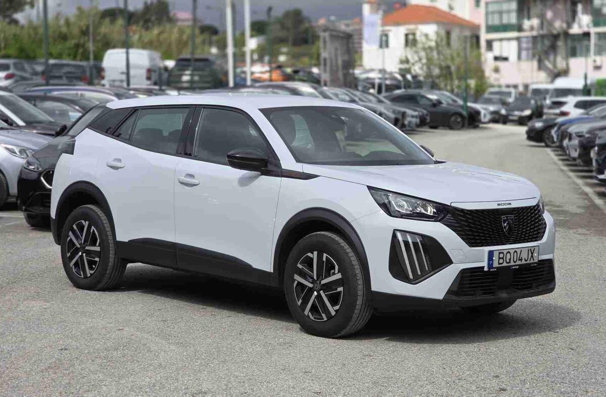 PEUGEOT 2008 1.2 PureTech Style