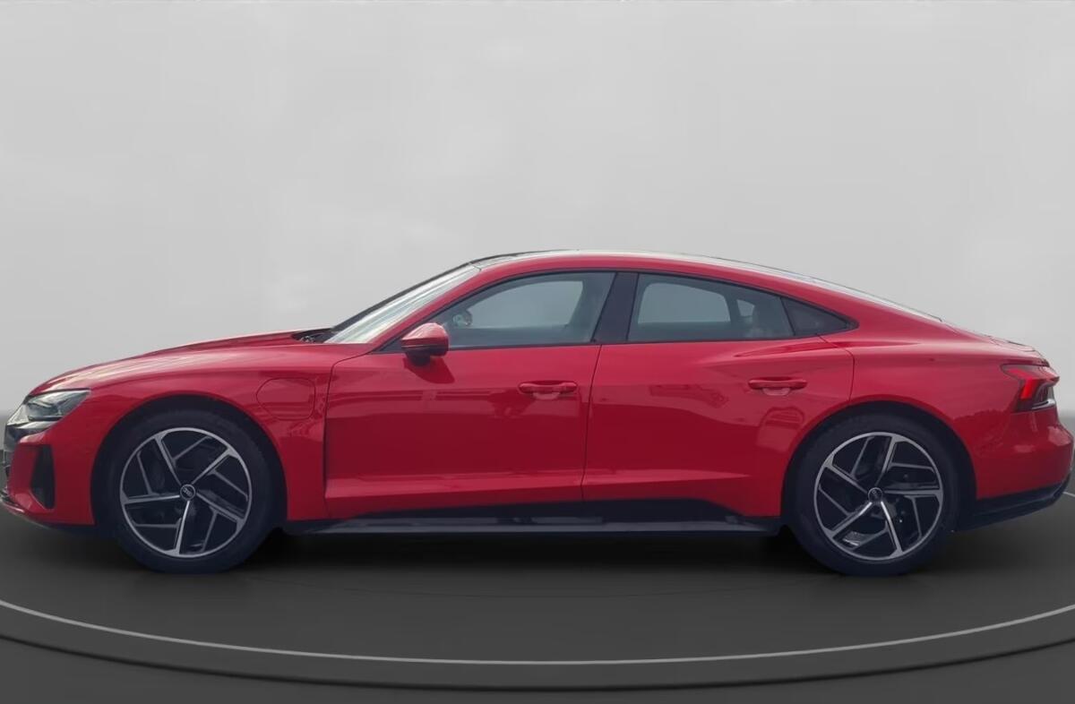 AUDI e-tron GT quattro