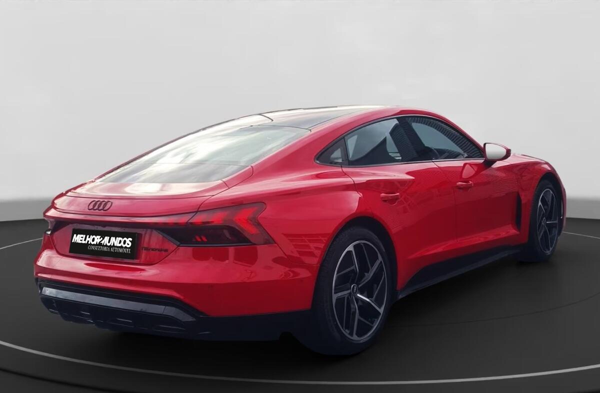 AUDI e-tron GT quattro