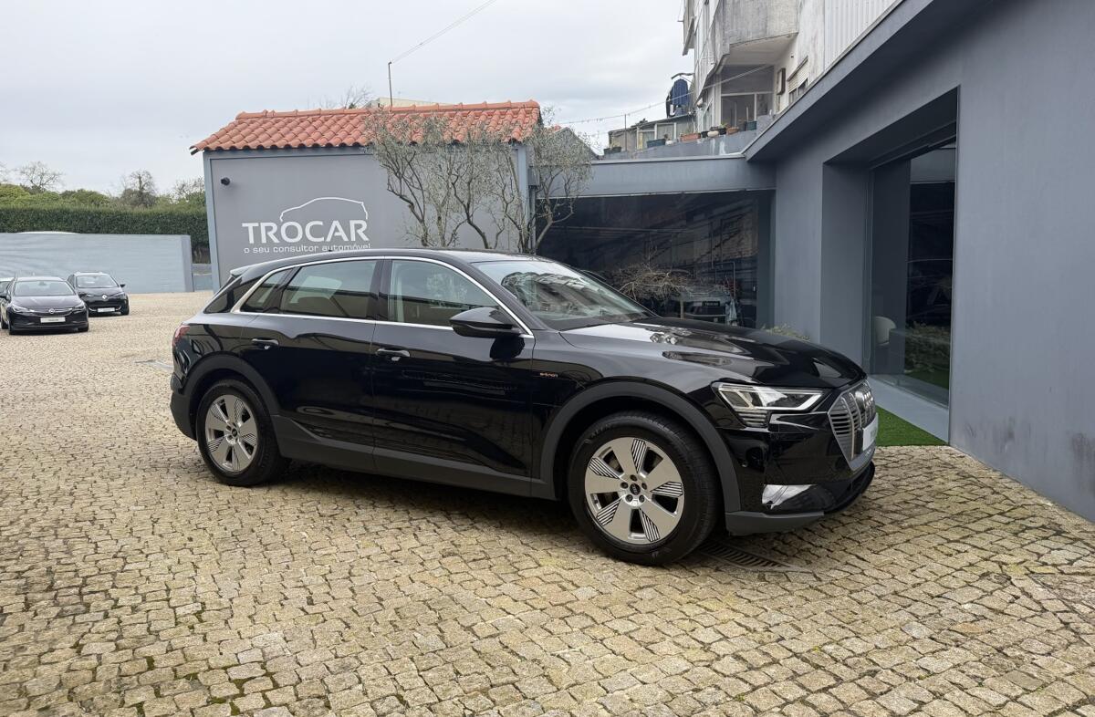 AUDI e-tron 55 quattro Advanced