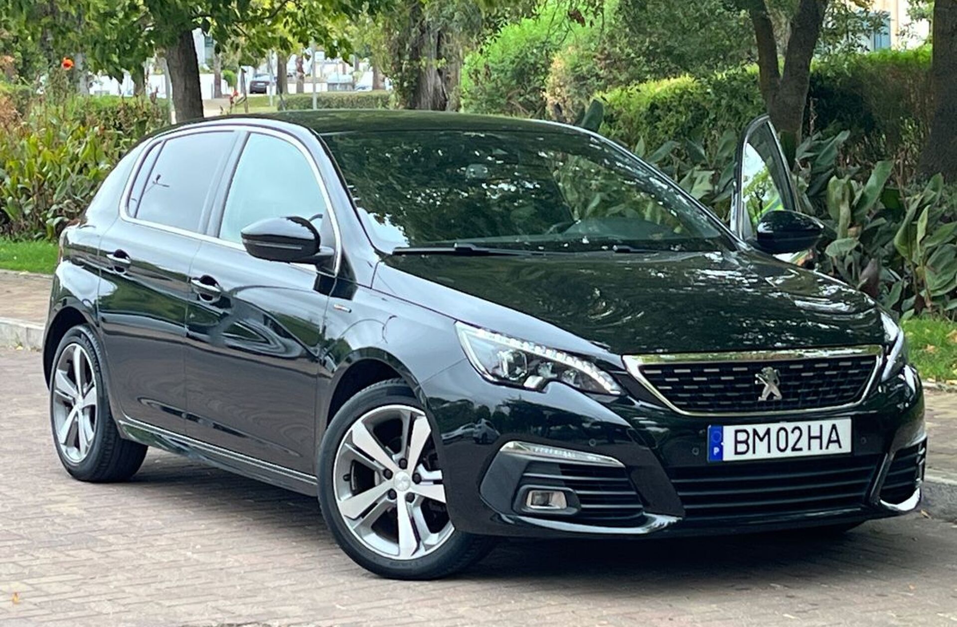 PEUGEOT 308 1.2 PureTech GT Line EAT8