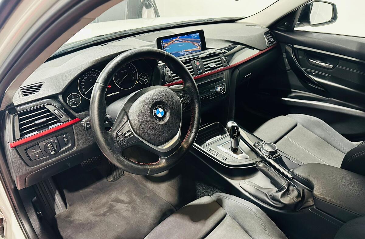 BMW Serie-3 318 d Touring Auto Line Sport