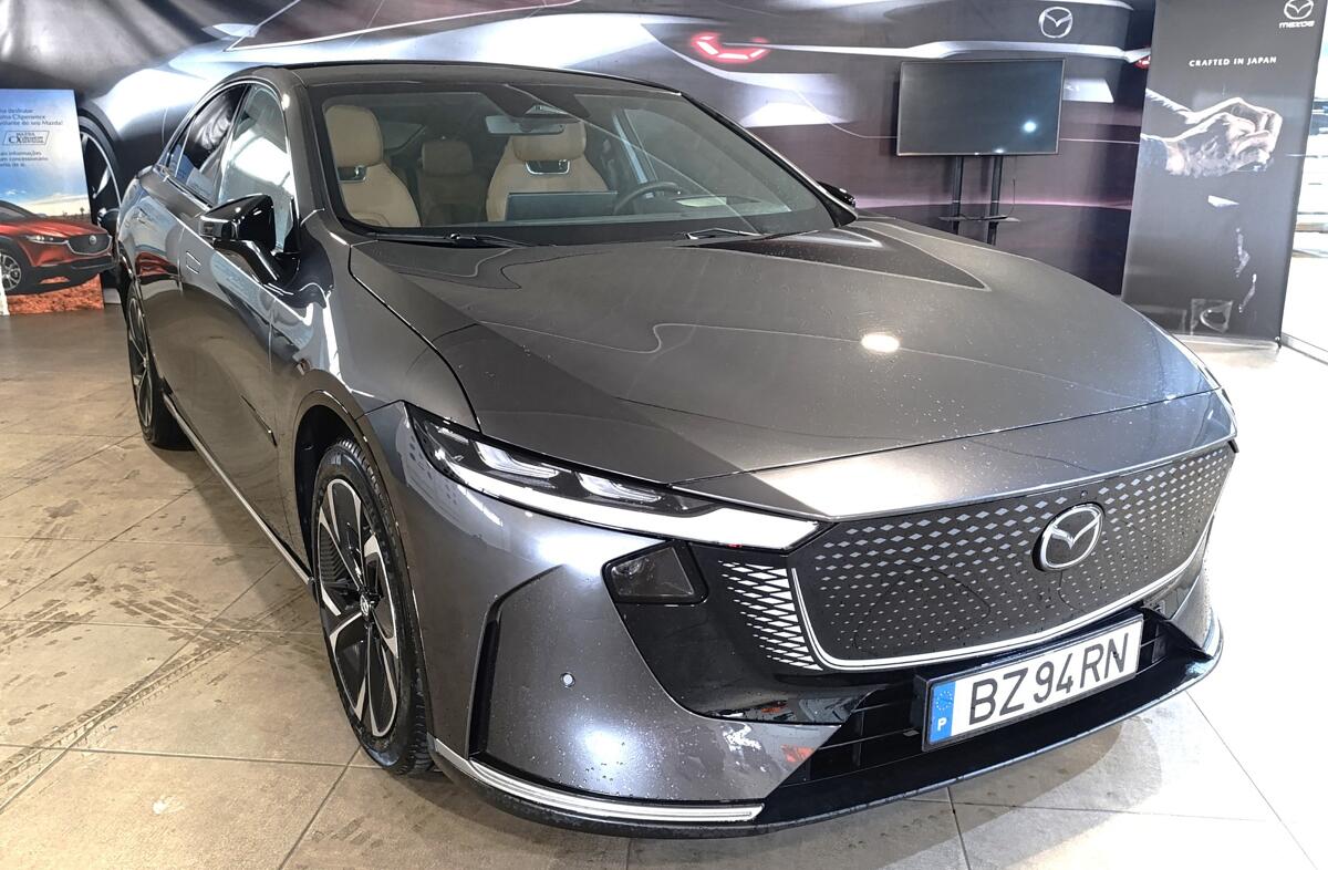 MAZDA CX-80 2.5L e-Skyactiv PHEV Takumi Plus