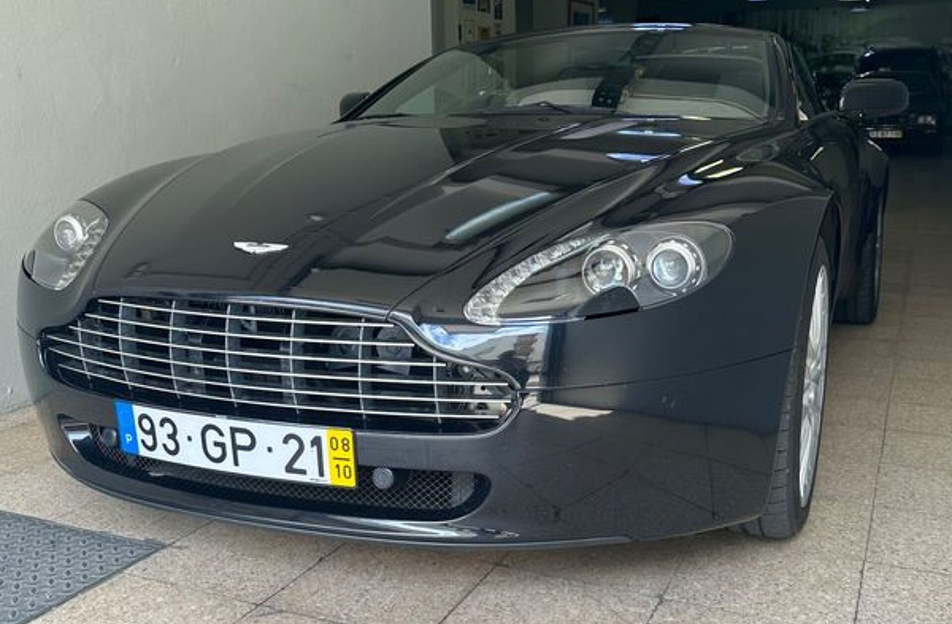 ASTON MARTIN Vantage V8 Sportshift