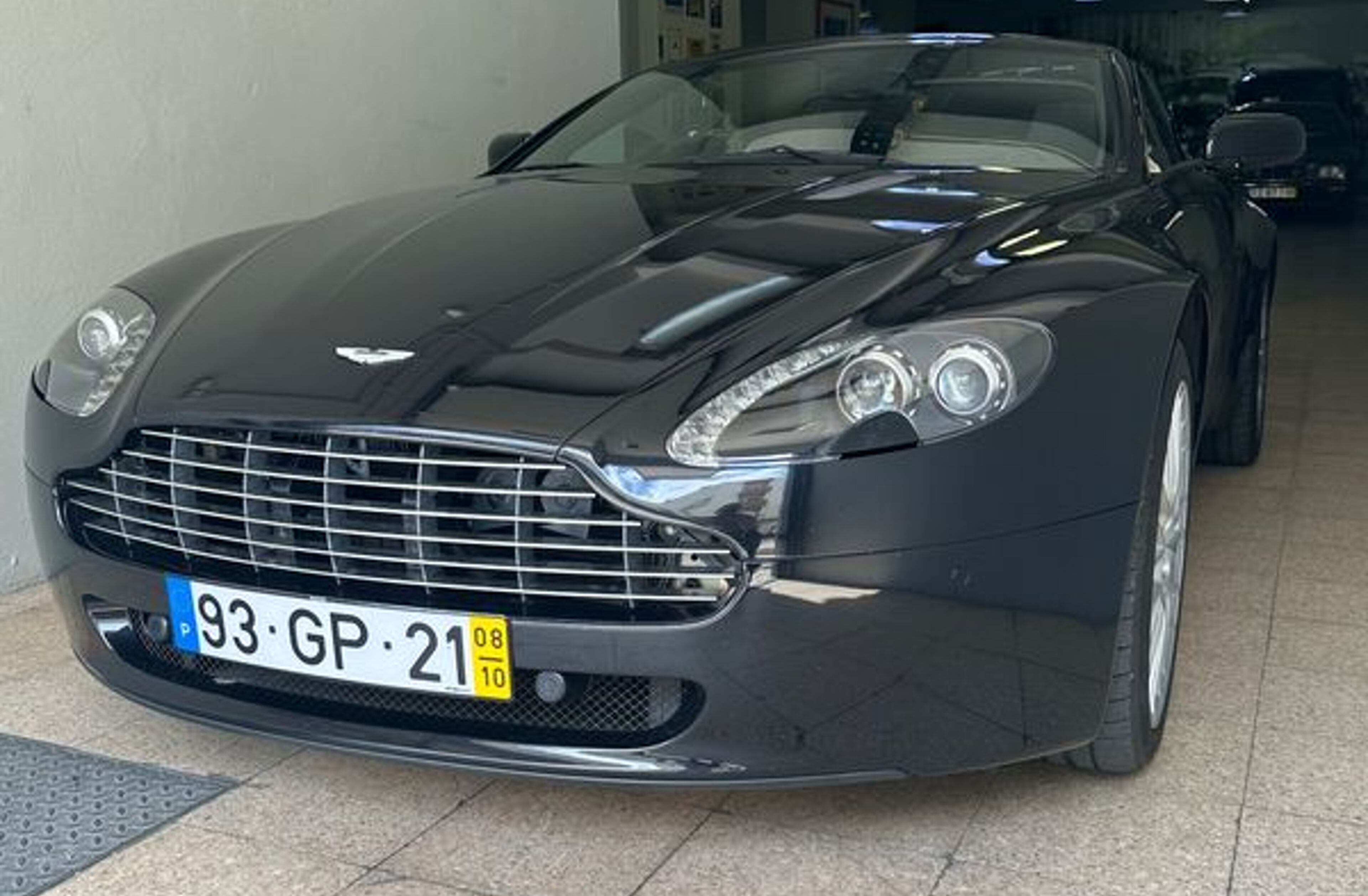 ASTON MARTIN Vantage V8 Sportshift