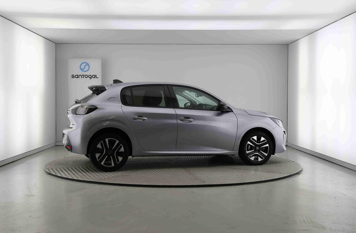 PEUGEOT 208 1.2 Hybrid Allure e-DCS6