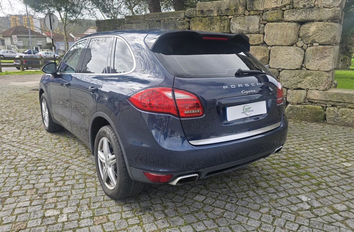 PORSCHE Cayenne II