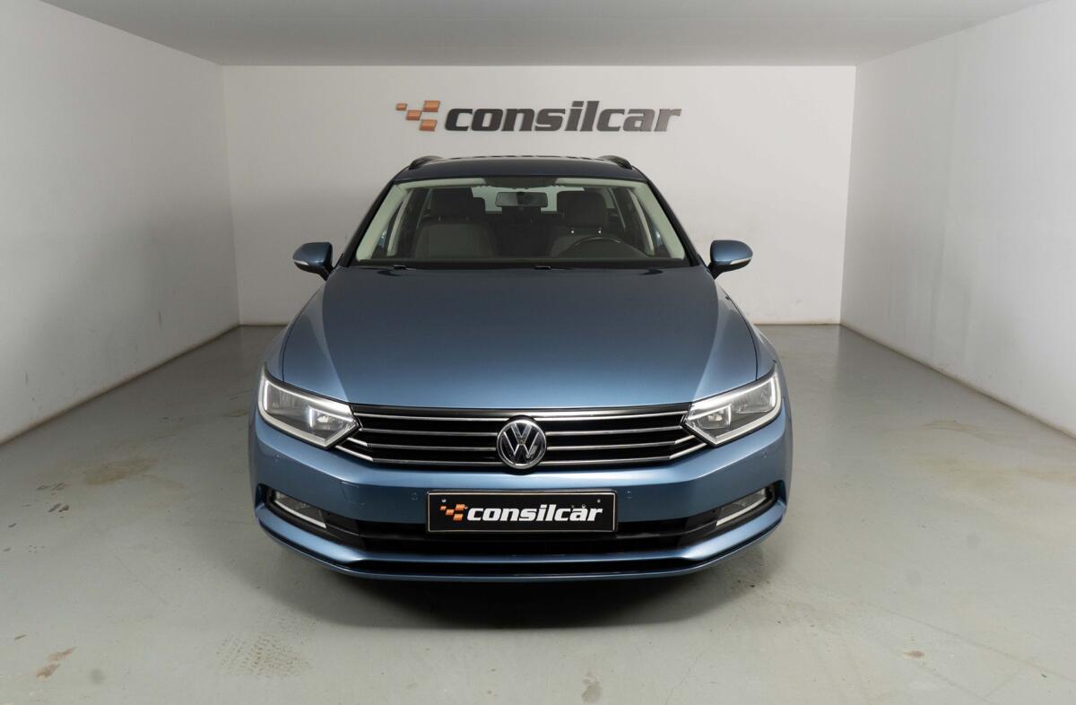 VOLKSWAGEN Passat 1.6 TDi Confortline