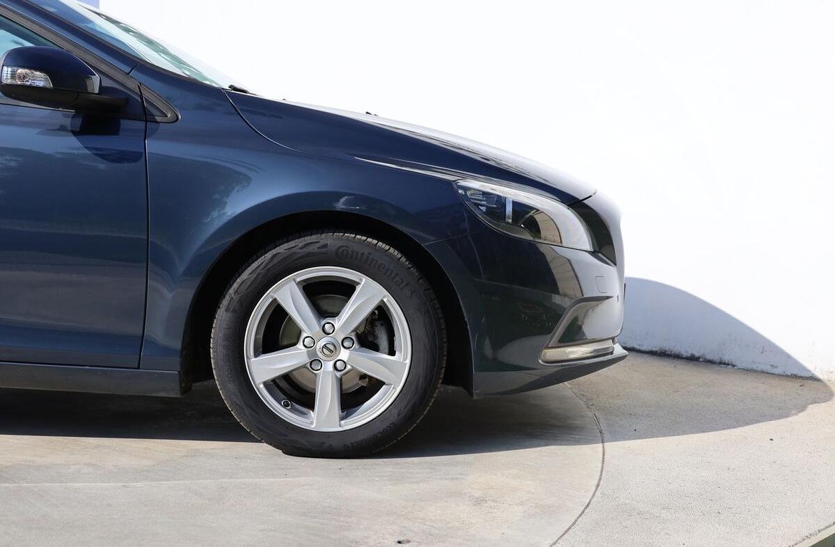 VOLVO V40 2.0 D2 Kinetic