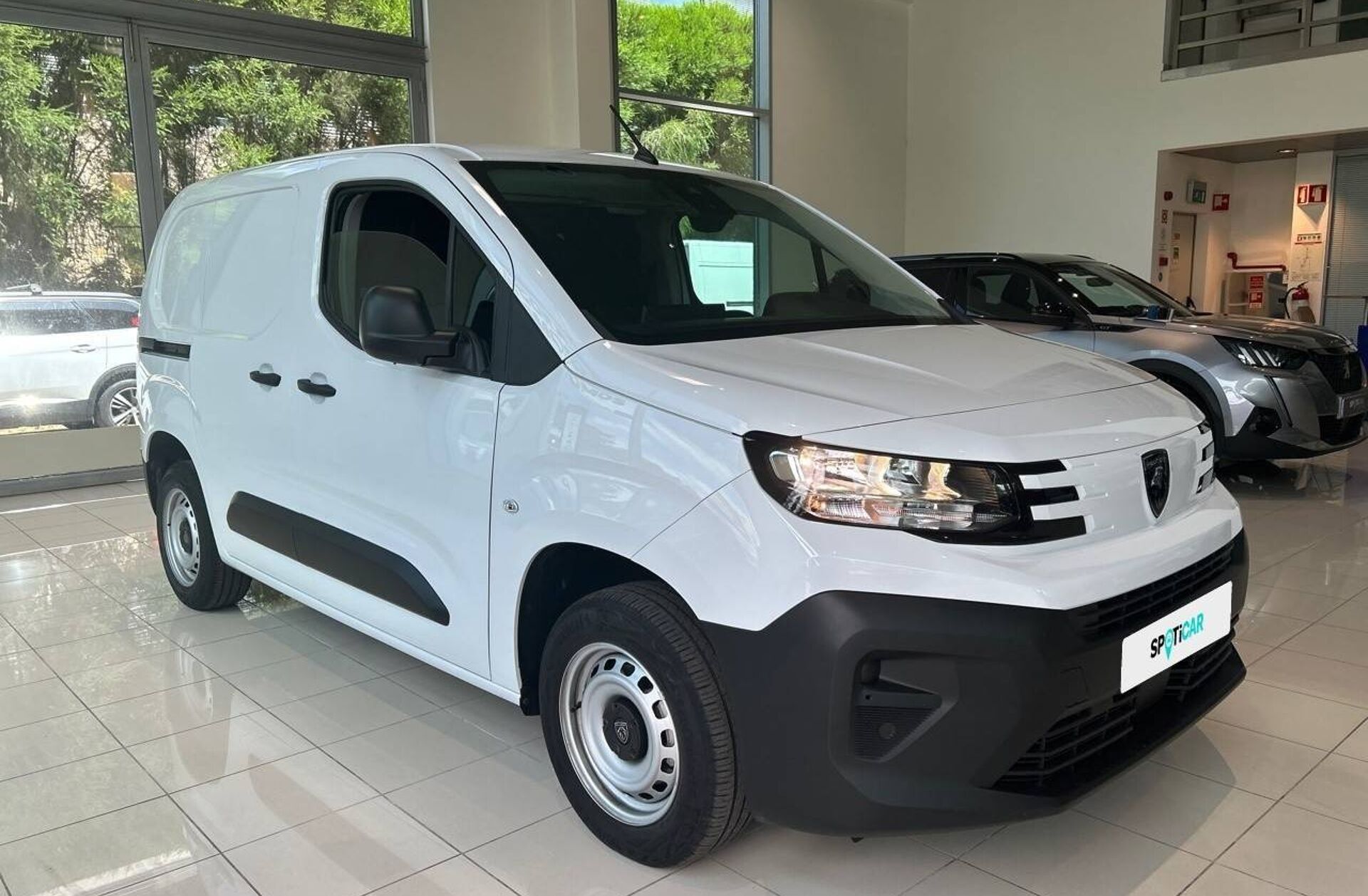 PEUGEOT Partner 1.2 PureTech Standard