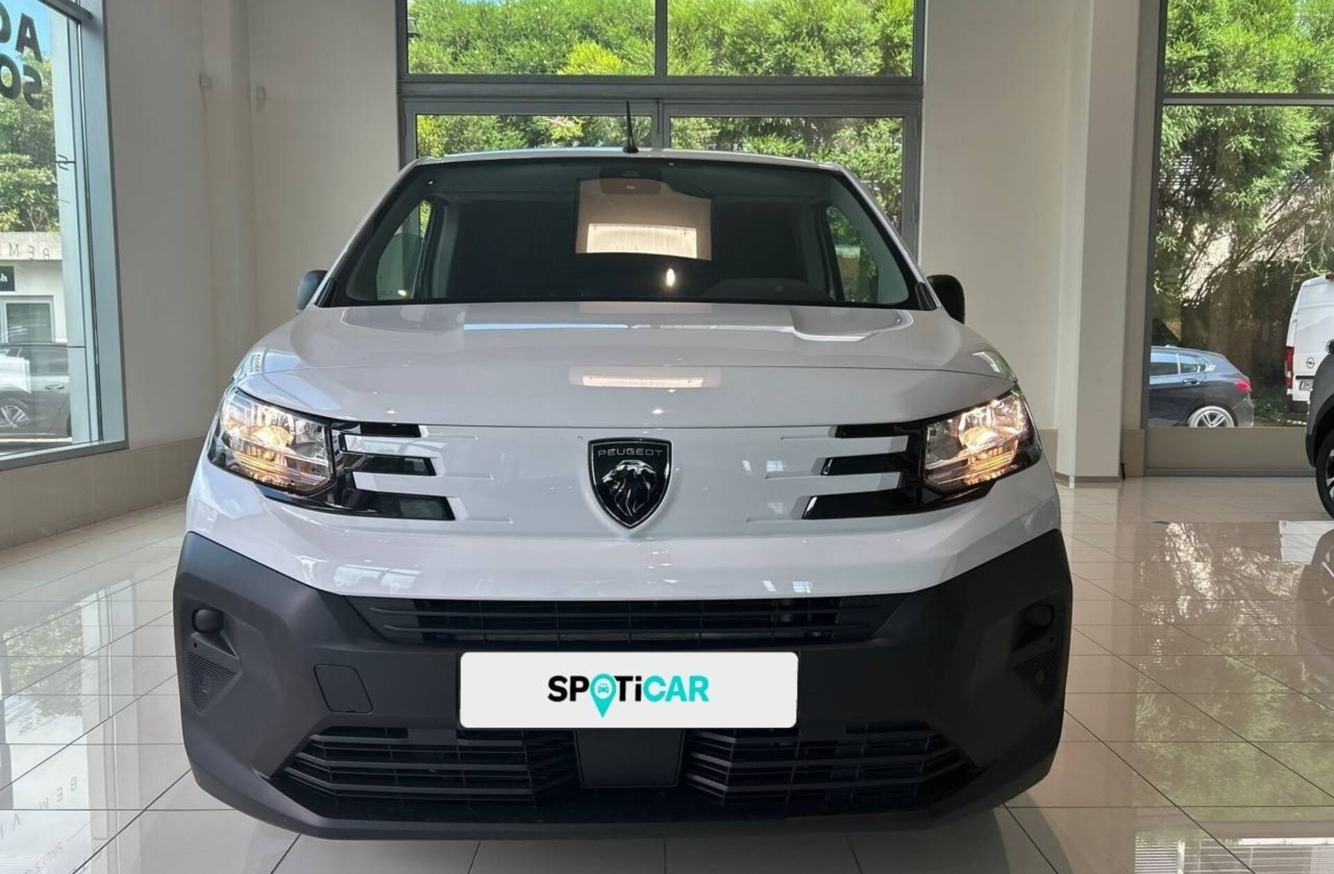 PEUGEOT Partner 1.2 PureTech Standard