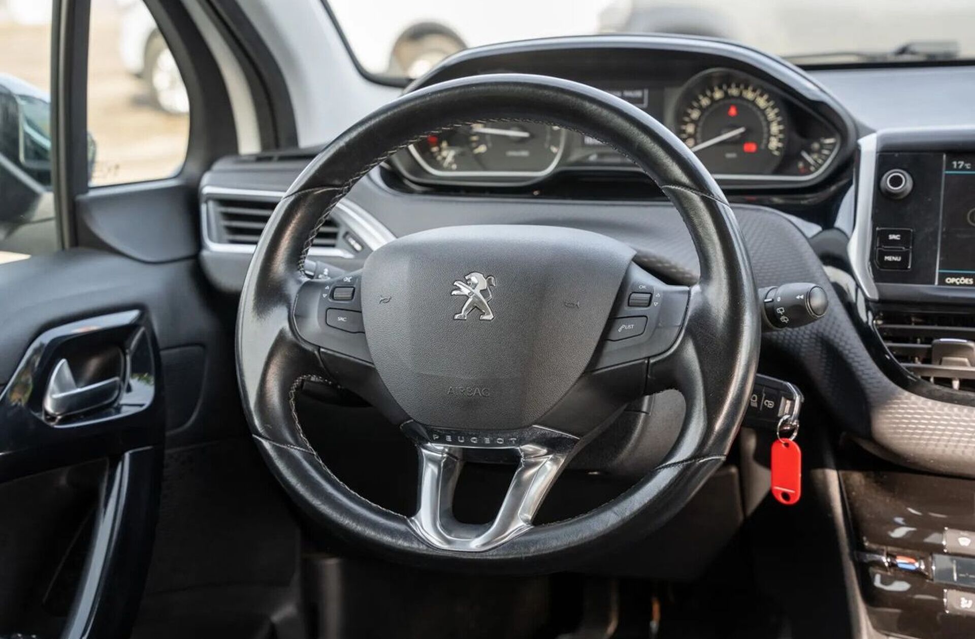 PEUGEOT 208 1.2 PureTech Allure