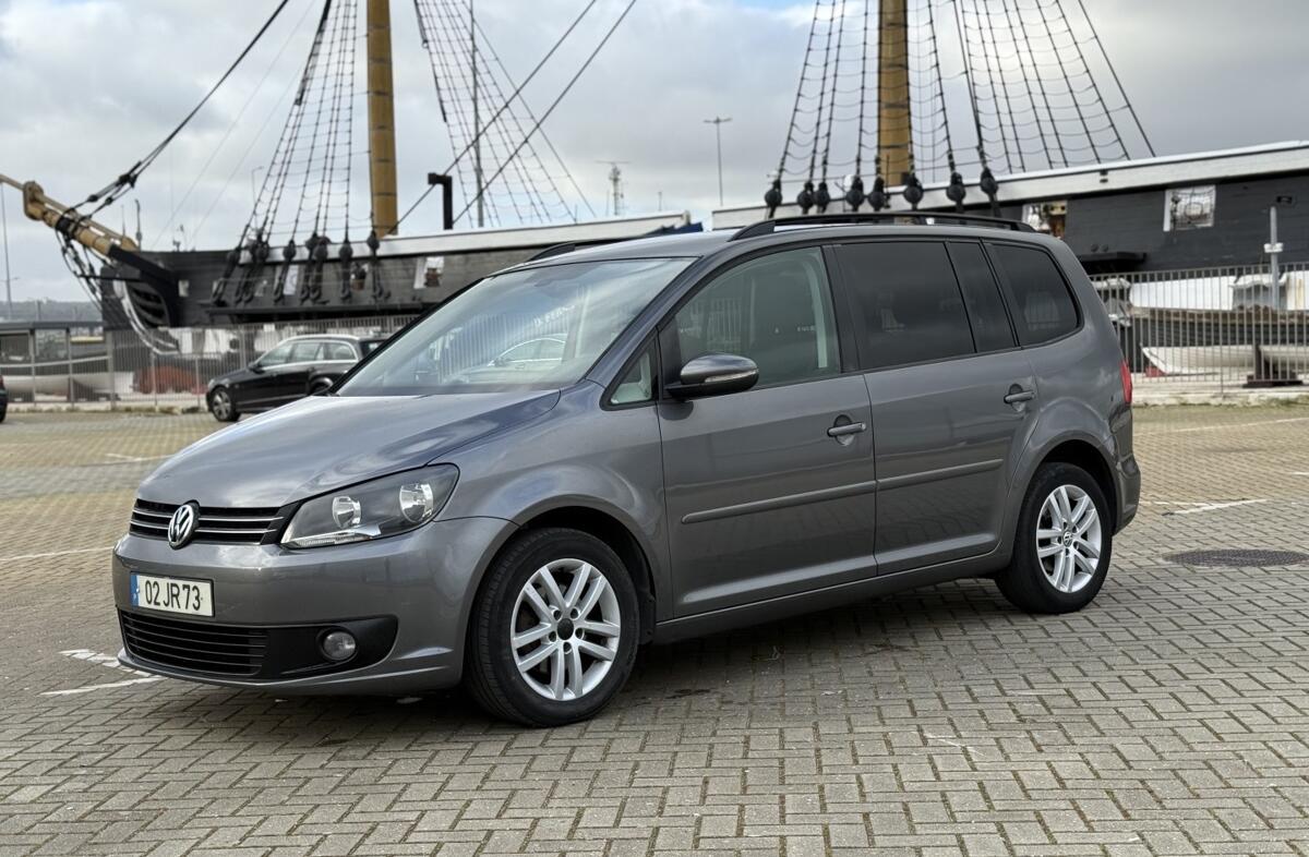 VOLKSWAGEN Touran 1.6 TDi Blue.Confortline 7L
