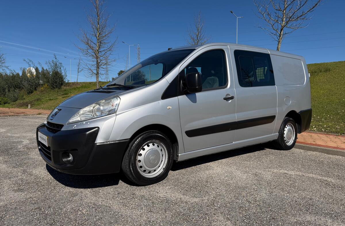 PEUGEOT Expert 2.0 HDi L2 Voyage