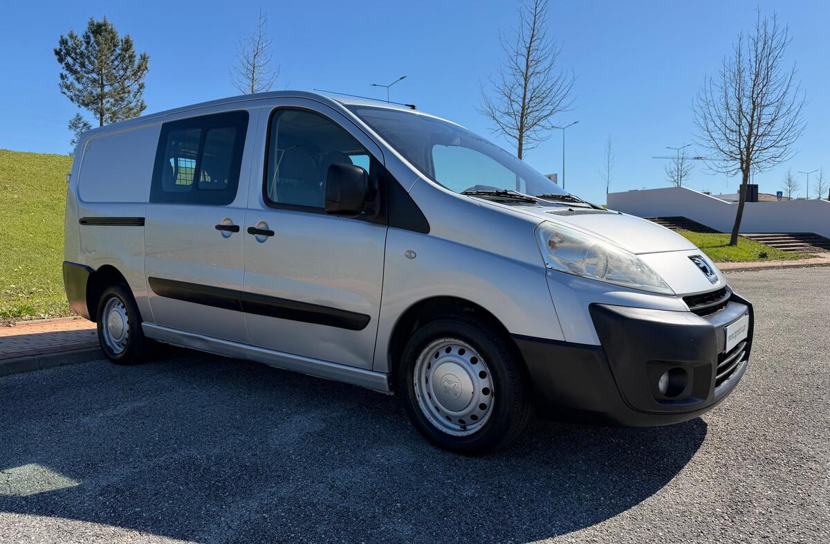 PEUGEOT Expert 2.0 HDi L2 Voyage