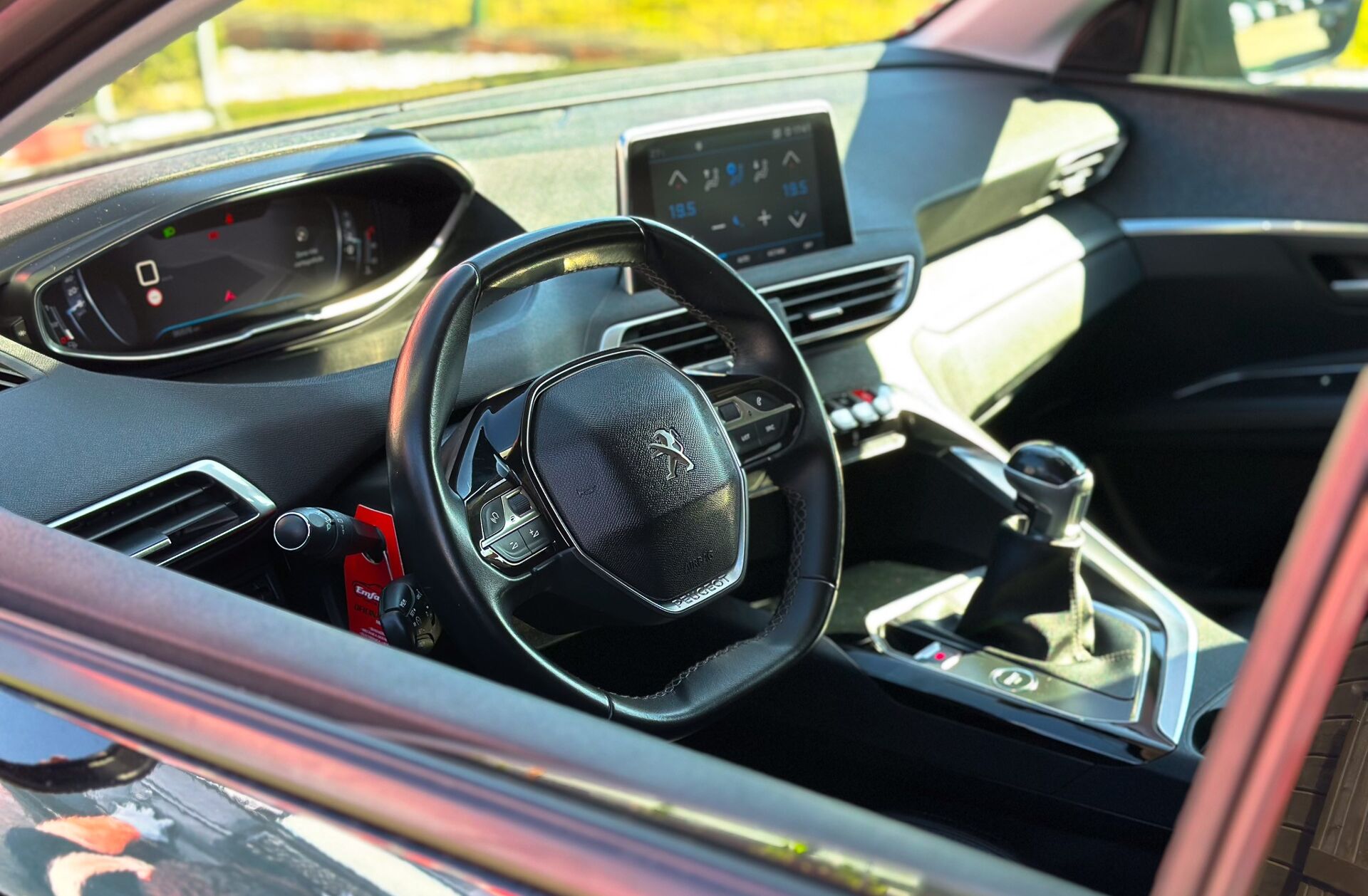PEUGEOT 3008 1.5 BlueHDi Active