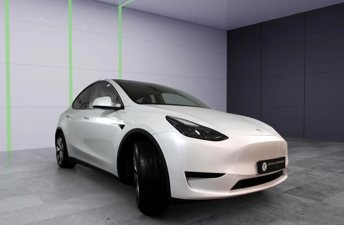 TESLA Model Y Long Range Tração Integral