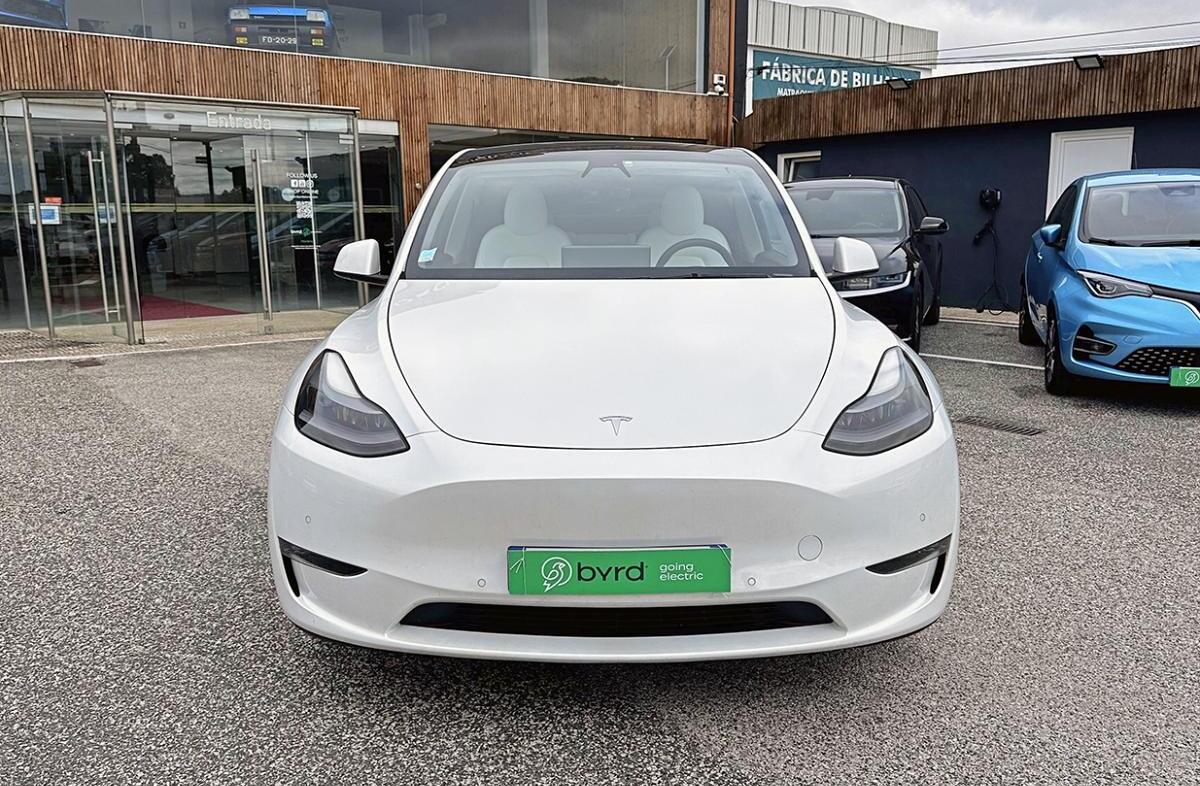 TESLA Model Y Long Range Tração Integral