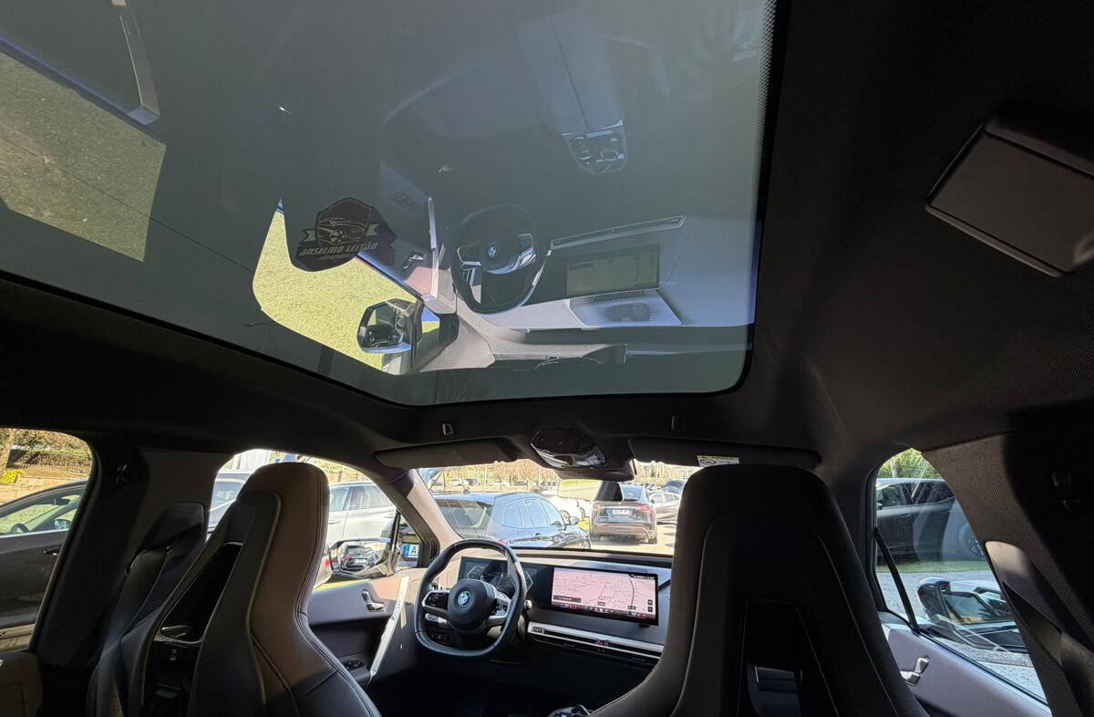 BMW iX xDrive 40 Pack Desportivo