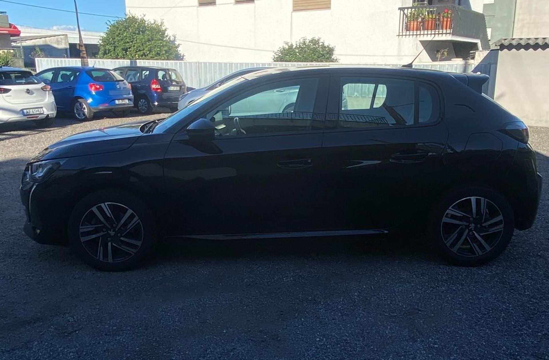 PEUGEOT 208 1.2 PureTech Allure EAT8