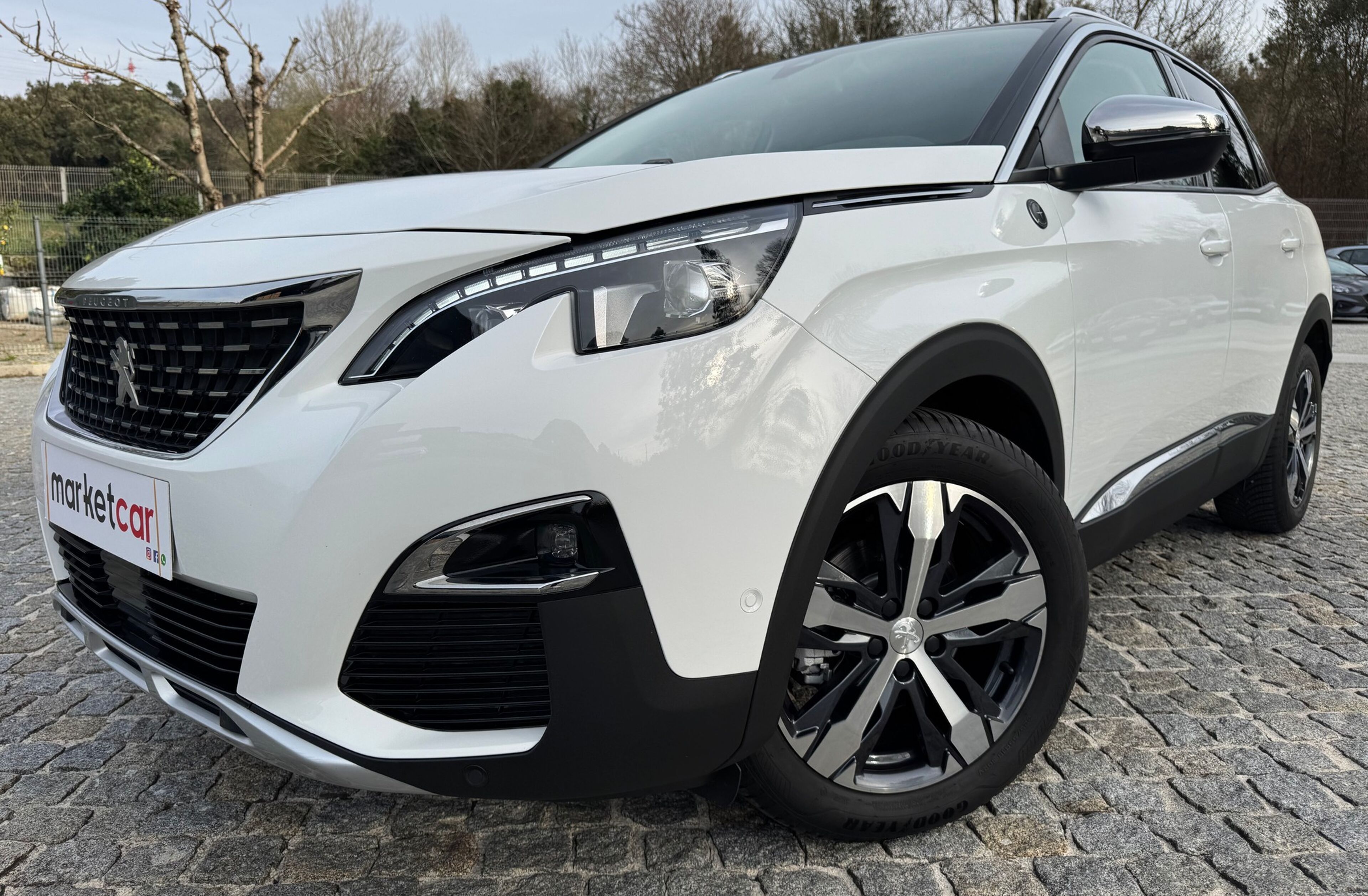 PEUGEOT 3008 PureTech 130 Stop & Start Crossway