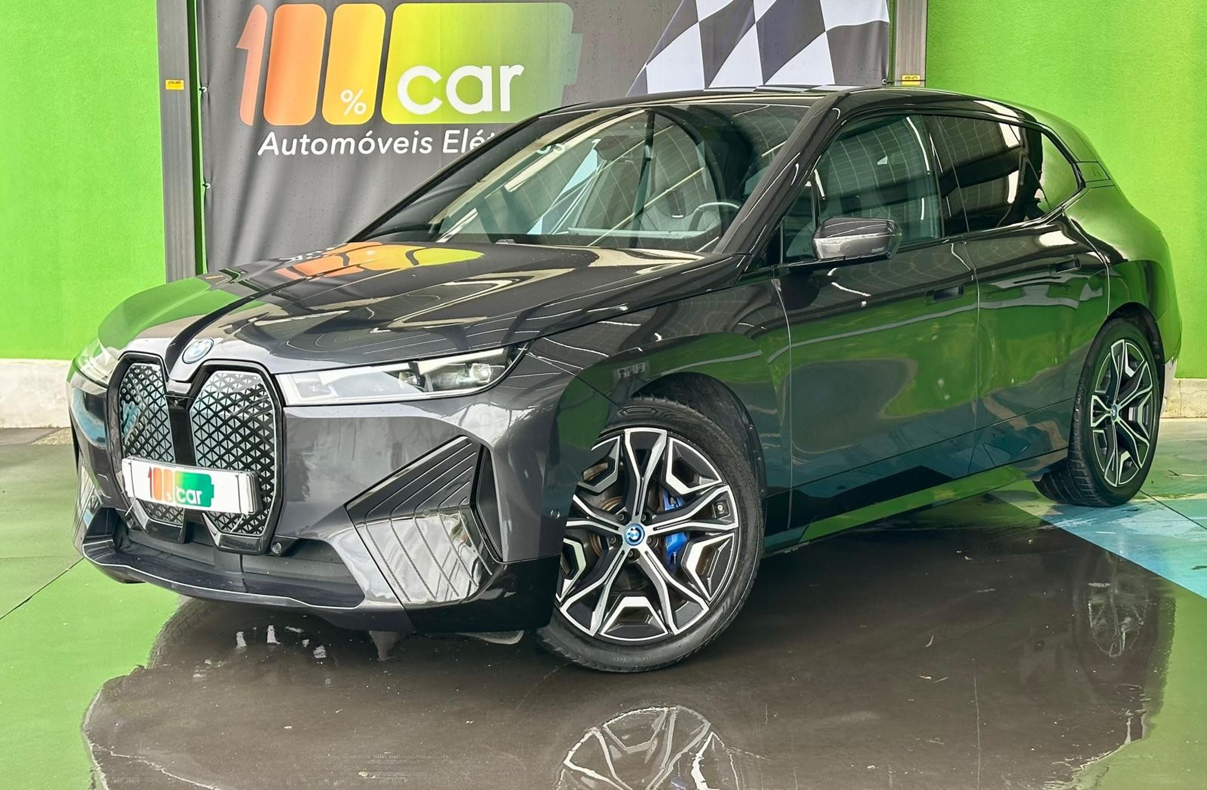 BMW iX xDrive 40 Pack Desportivo