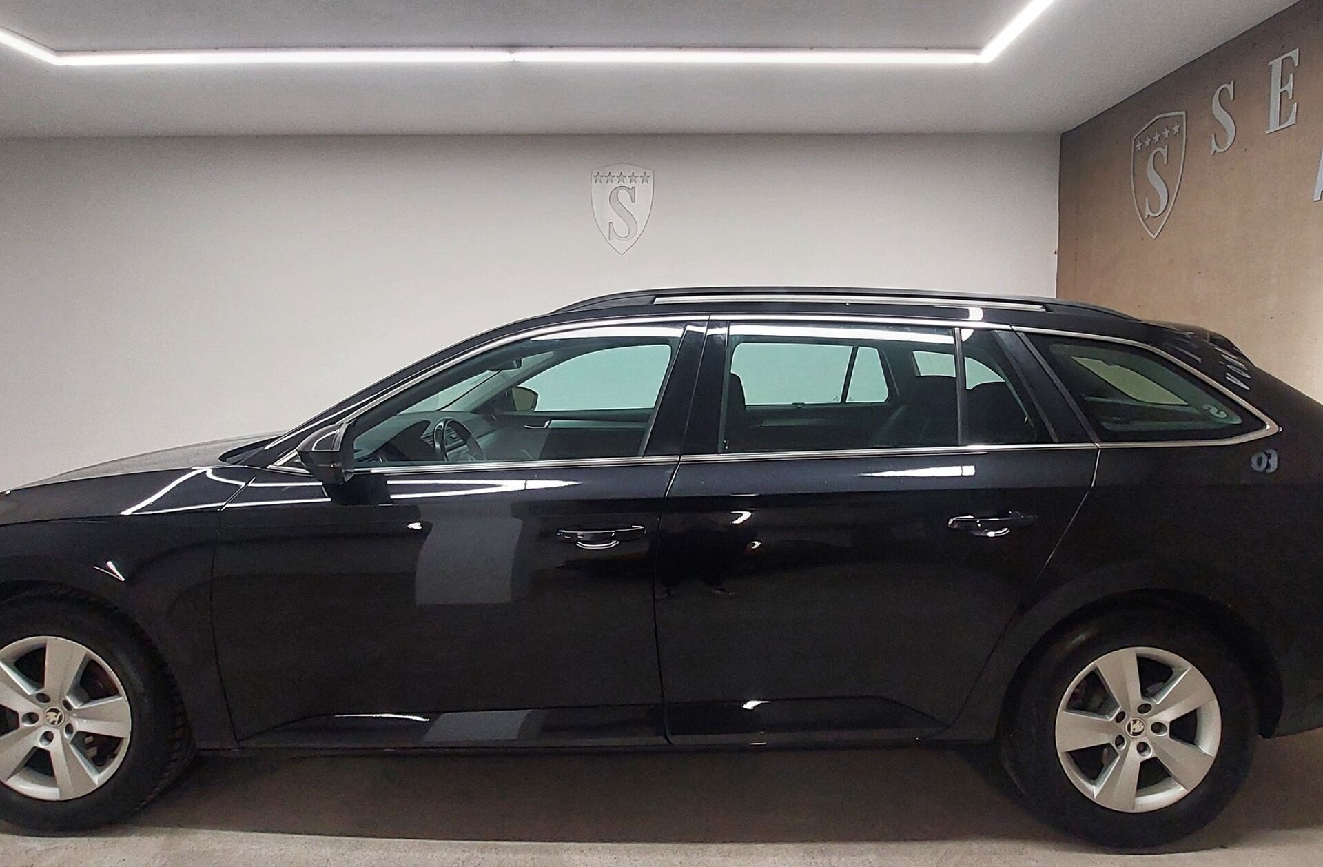 SKODA Superb 1.6 TDI Ambition