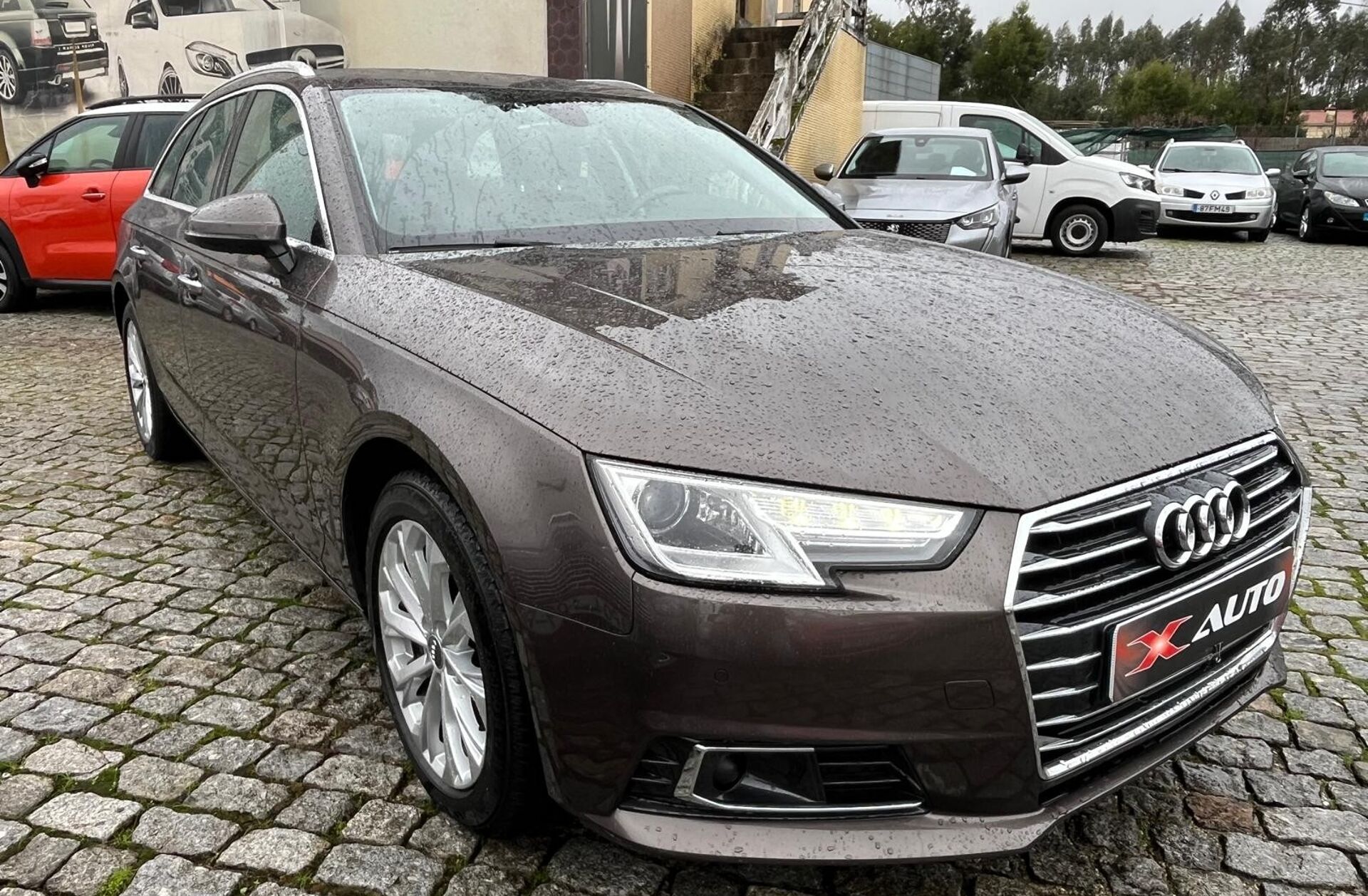 AUDI A4 2.0 TDI Advance S tronic