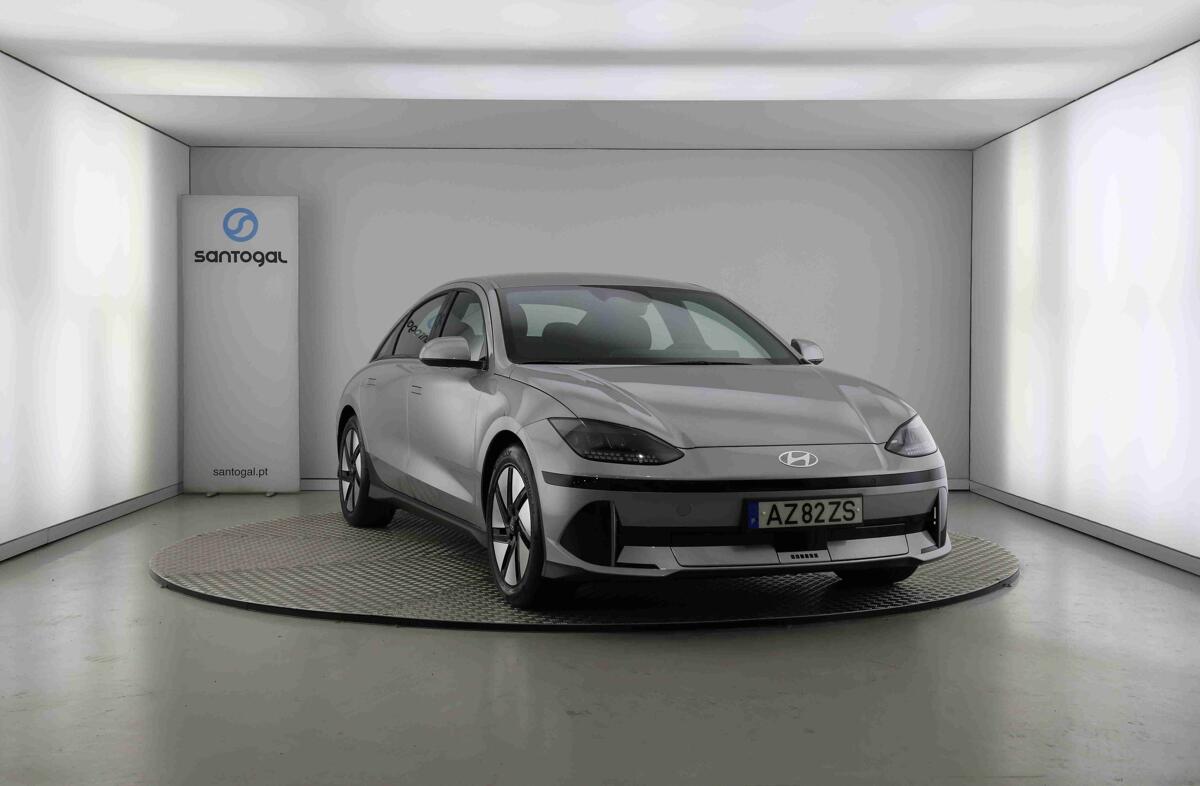 HYUNDAI Ioniq 6 77 kWh Premium