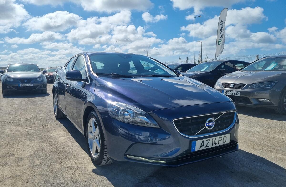 VOLVO V40 1.6 D2 Summum