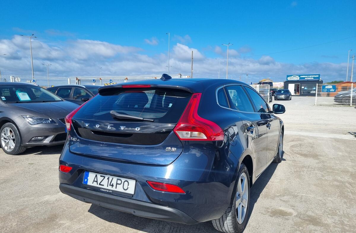 VOLVO V40 1.6 D2 Summum