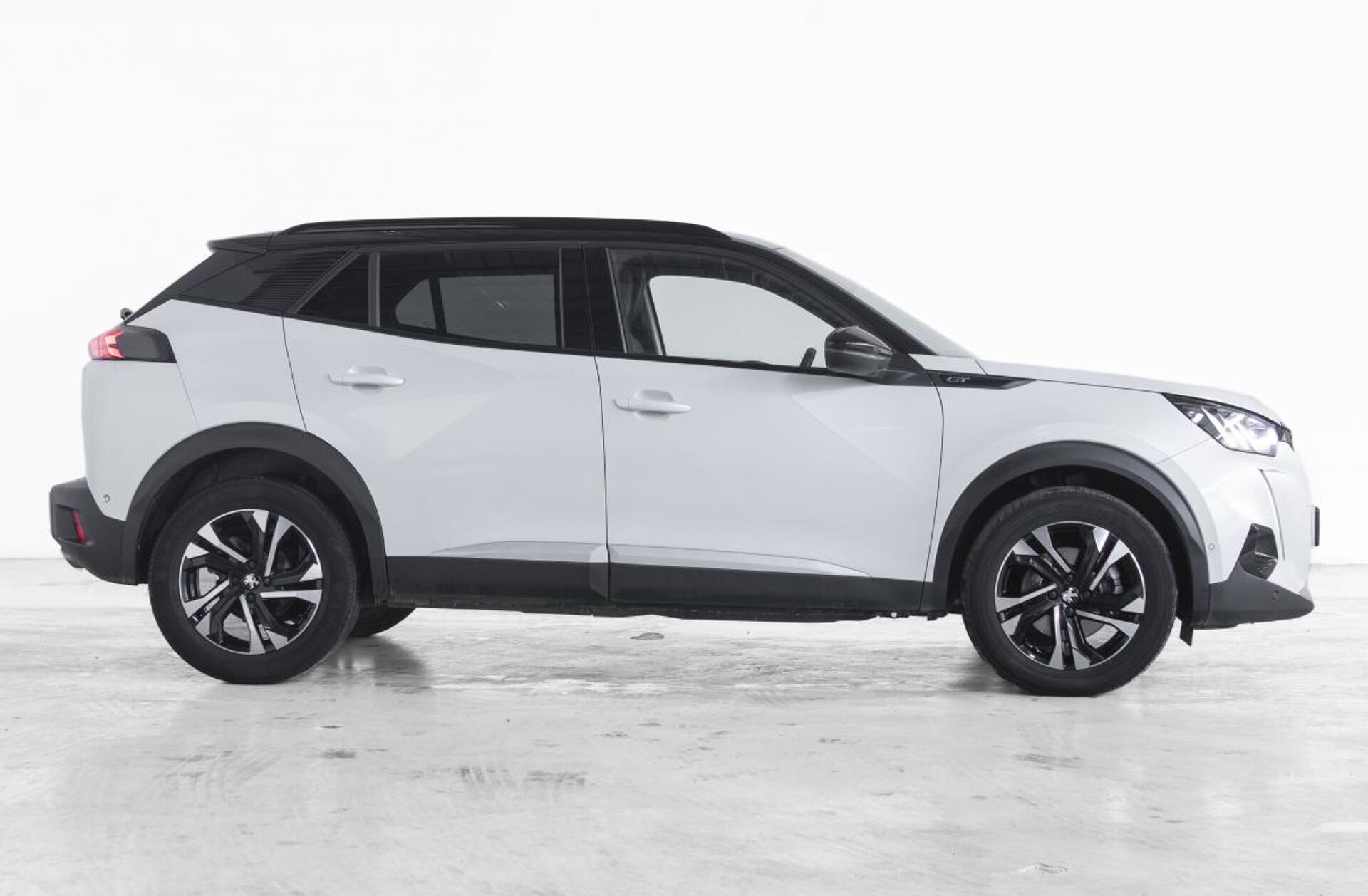 PEUGEOT 2008 1.5 BlueHDi GT EAT8