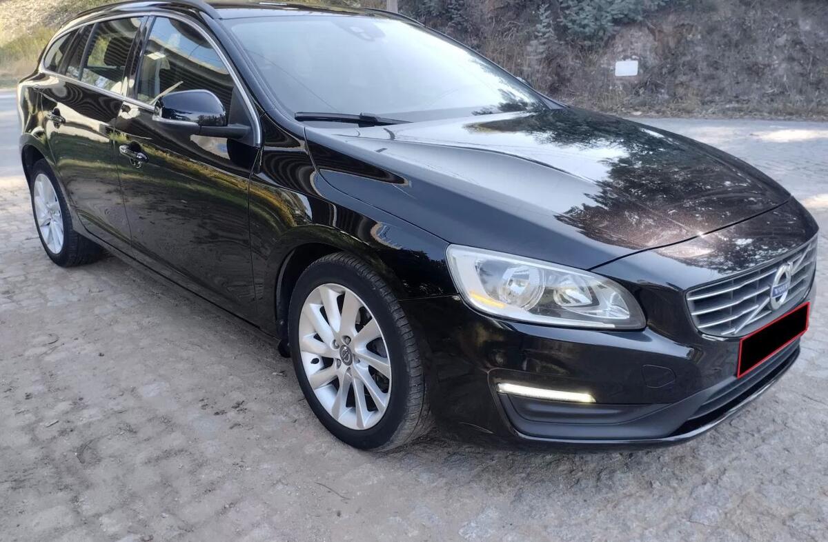 VOLVO V60 2.0 D4 Momentum Eco Geartronic