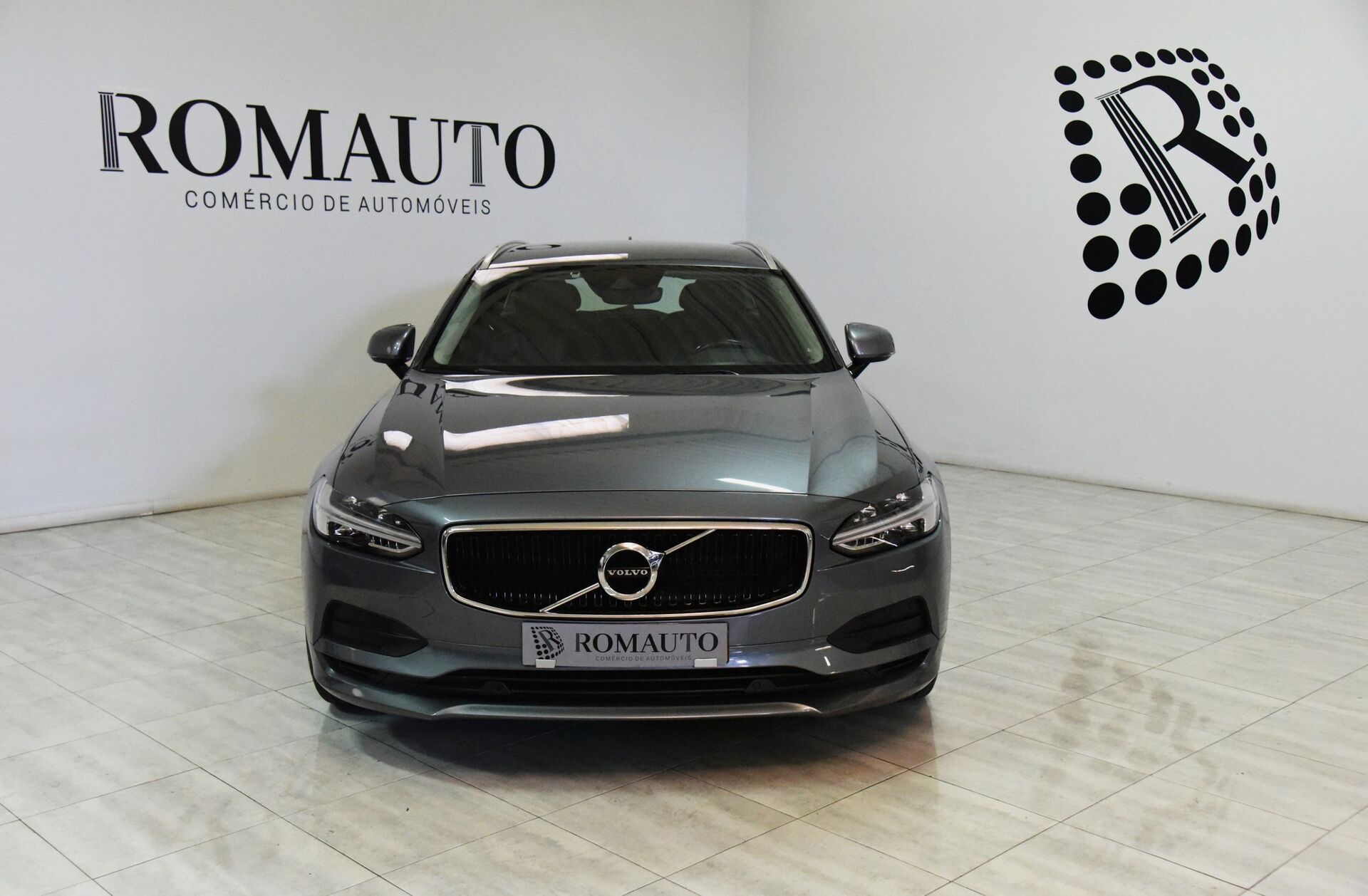 VOLVO V90 2.0 D4 Momentum Geartronic