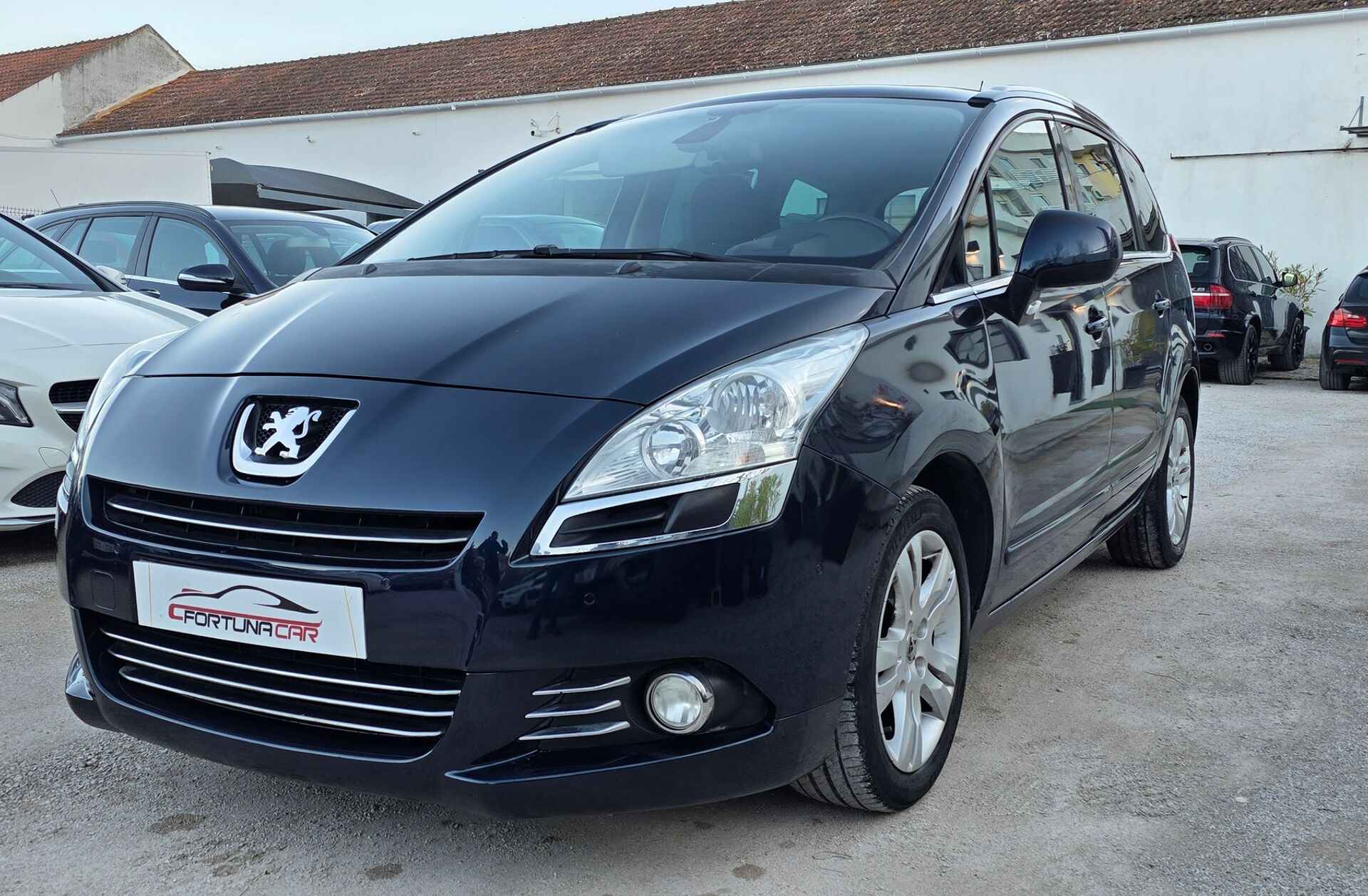 PEUGEOT 5008 1.6 HDi Executive JLL17