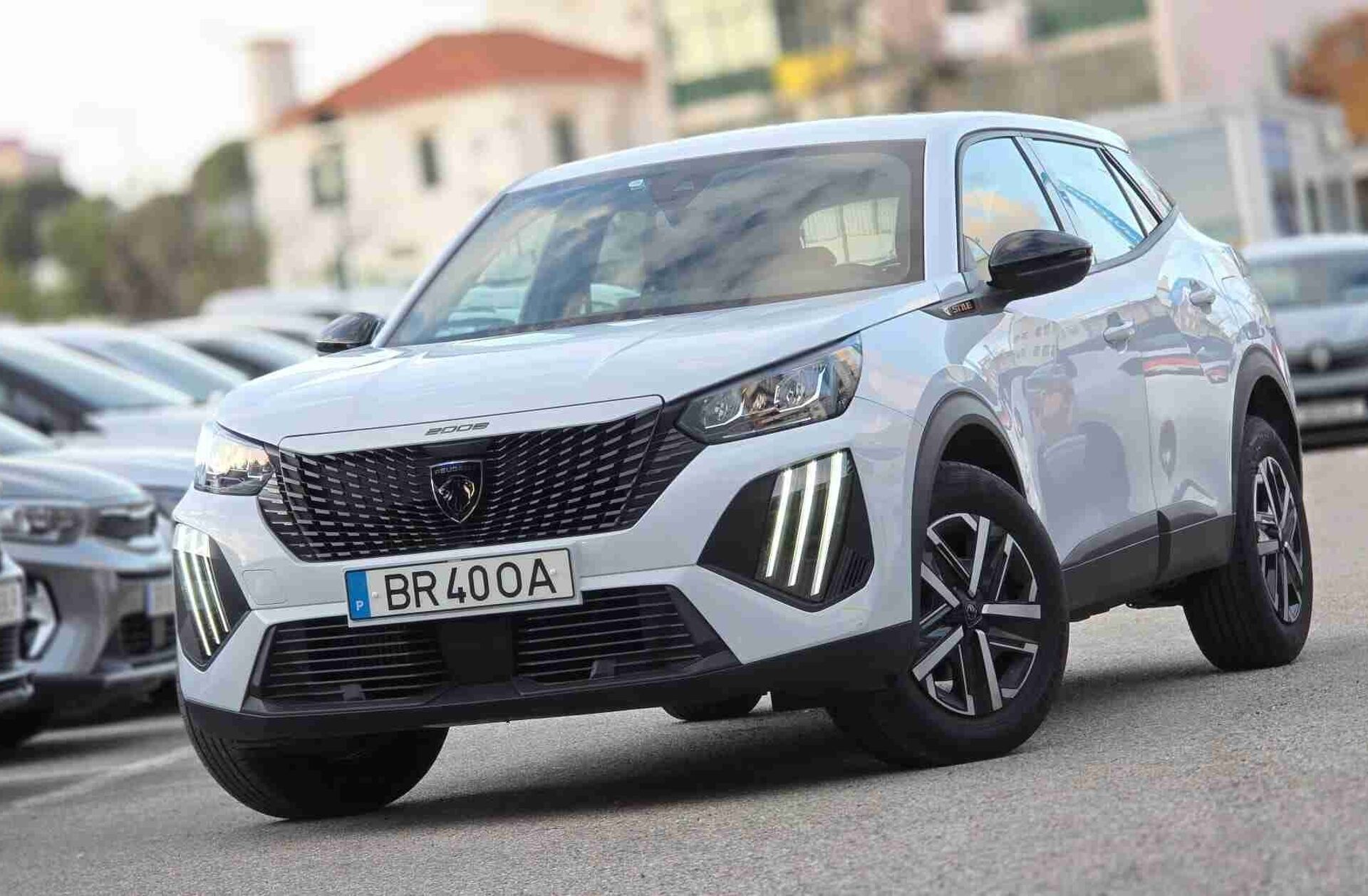 PEUGEOT 2008 1.2 PureTech Style