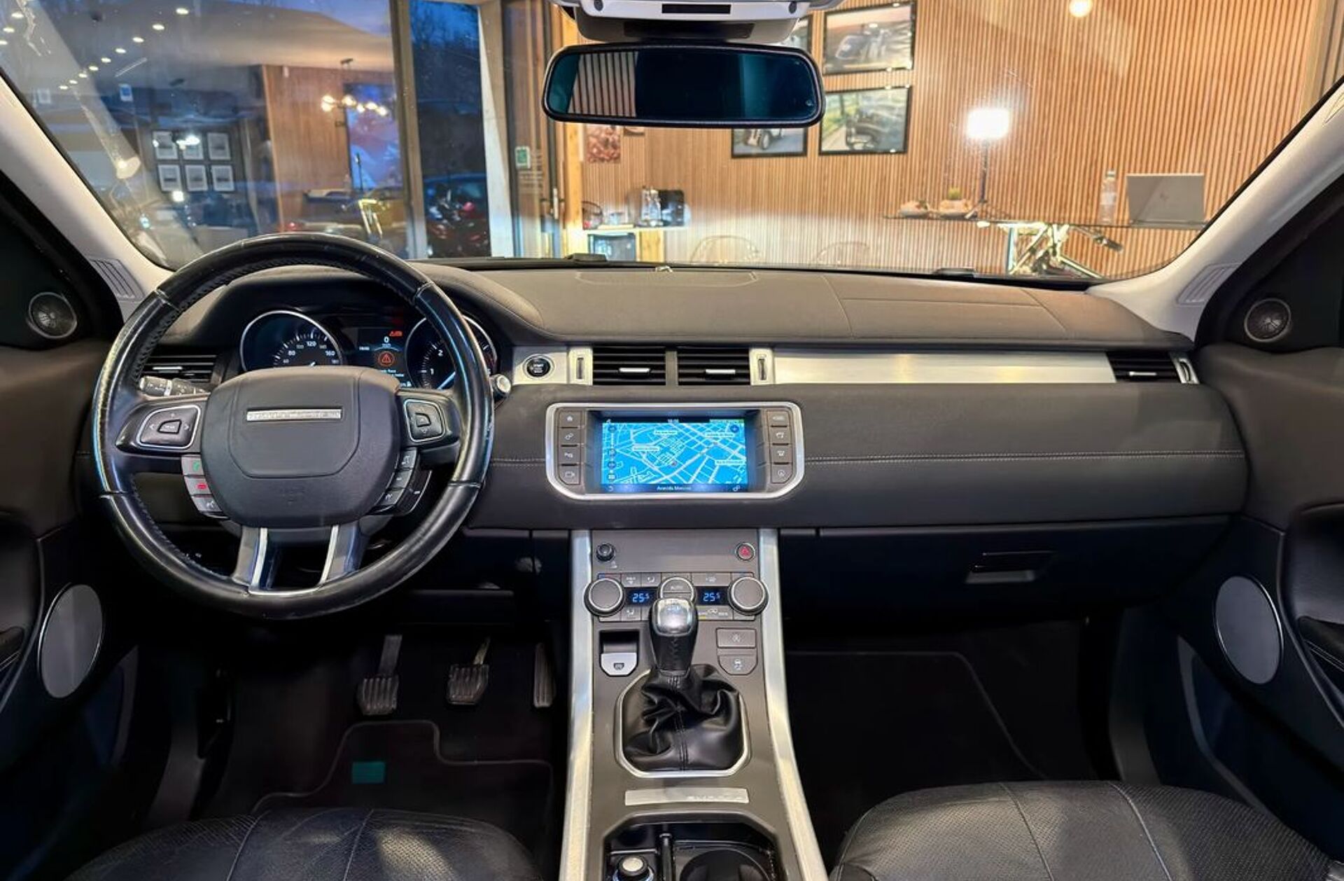 LAND ROVER Range Rover Evoque 2.0 eD4 SE