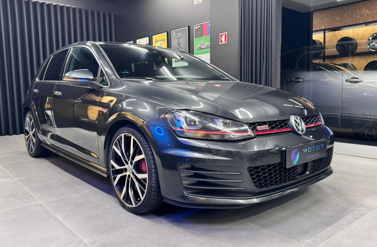 VOLKSWAGEN Golf 2.0 TSi GTi DSG Performance