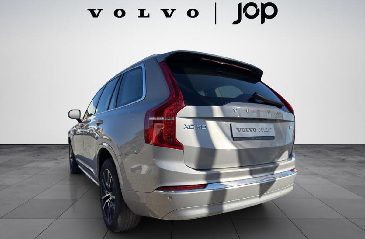 VOLVO XC90 2.0 T8 PHEV Core AWD