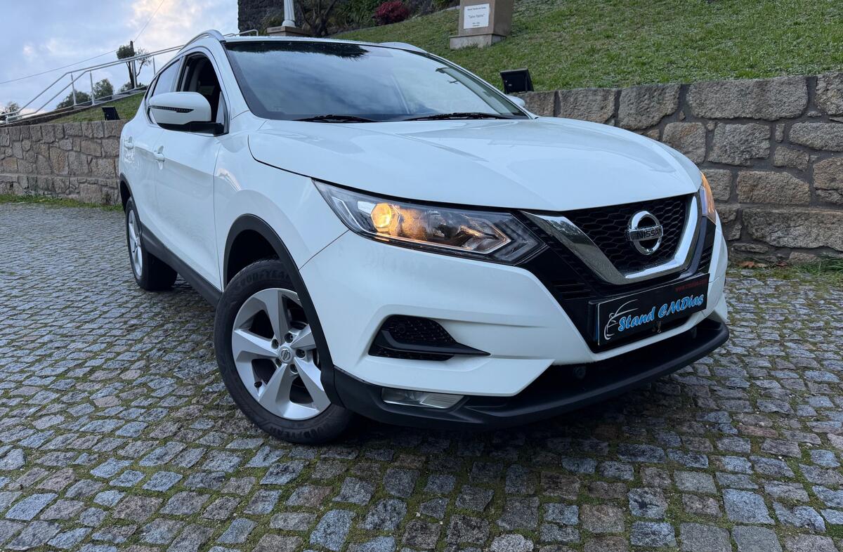 NISSAN Qashqai 1.5 dCi Acenta C/Barras de Tejadilho