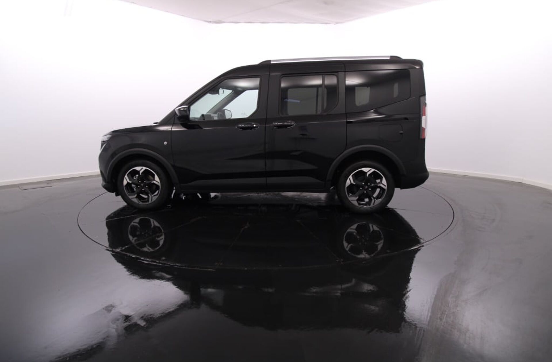 FORD Courier Tourneo 1.0 EcoBoost Active