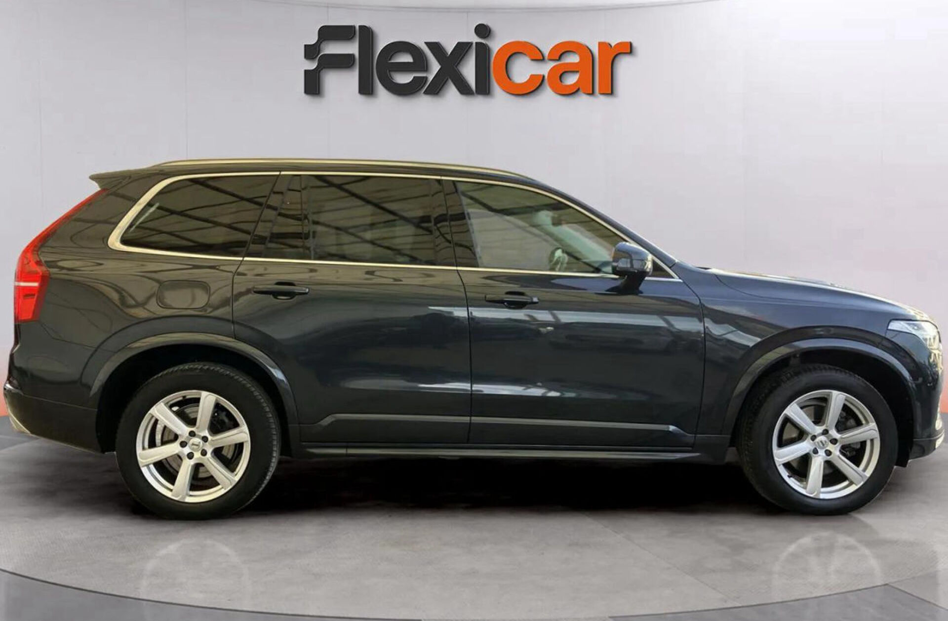 VOLVO XC90 2.0 B5 Momentum Plus AWD
